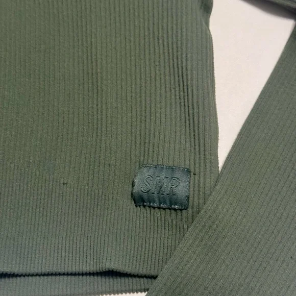 Stylish Olive Ribbed Crop Top - Picture 2 of 5